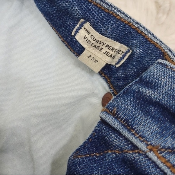 Madewell Curvy Perfect Vintage Jeans - Picture 7 of 7